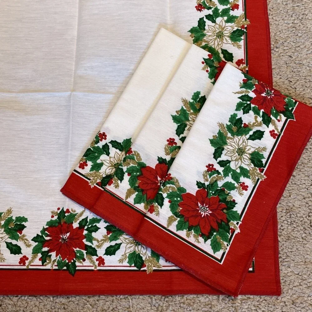 Set of 4 Vintage Sunweave Holiday Christmas Napkins Red Poinsettia Brazil NWOT